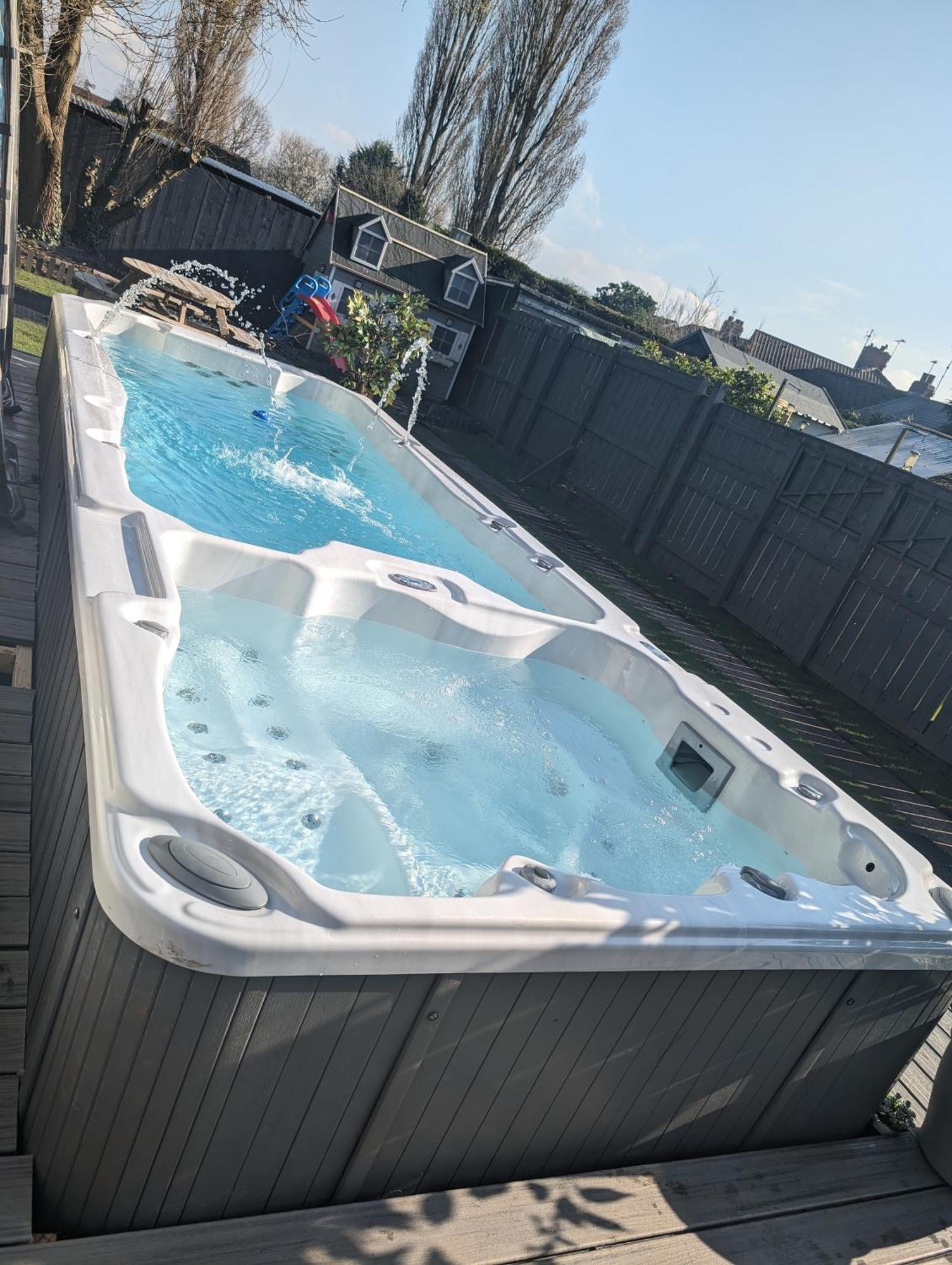 Holiday home 3 Bed Home, Pool-hot Tub & Ev Charger *