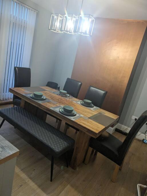 Holiday home 3 Bed Home, Pool-hot Tub & Ev Charger